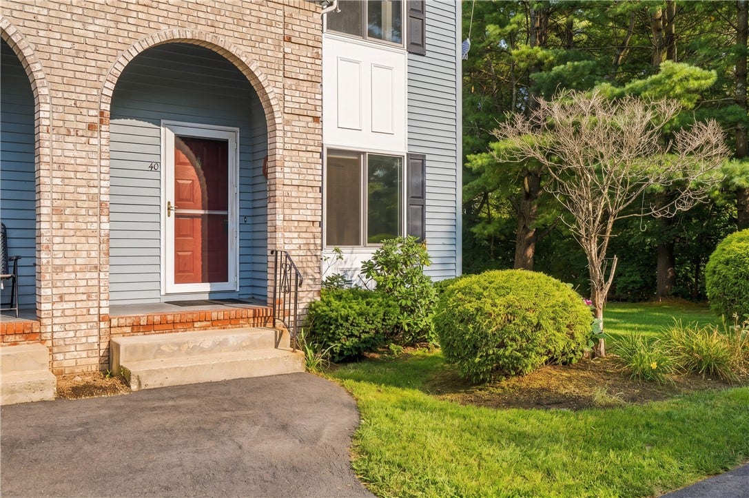 127 Pleasant View Avenue, #40, Smithfield, RI 02917