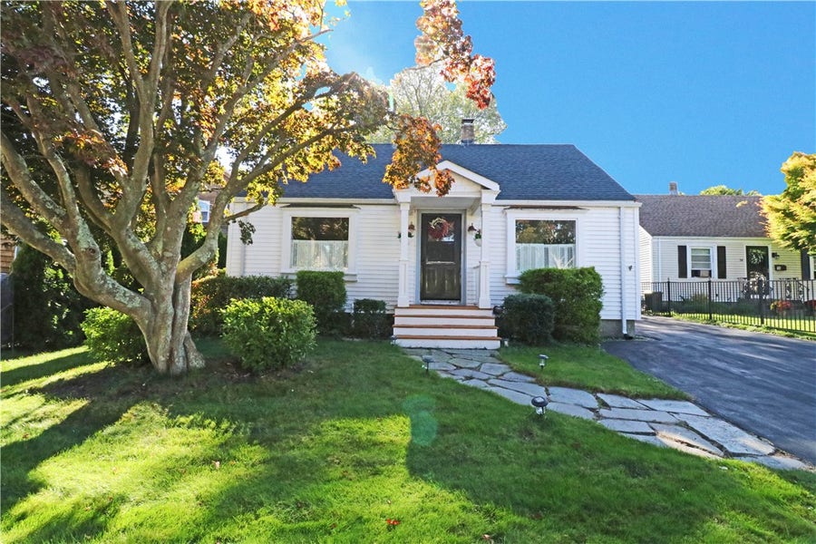 Property photo for 12 Beacon Terrace, Middletown, RI
