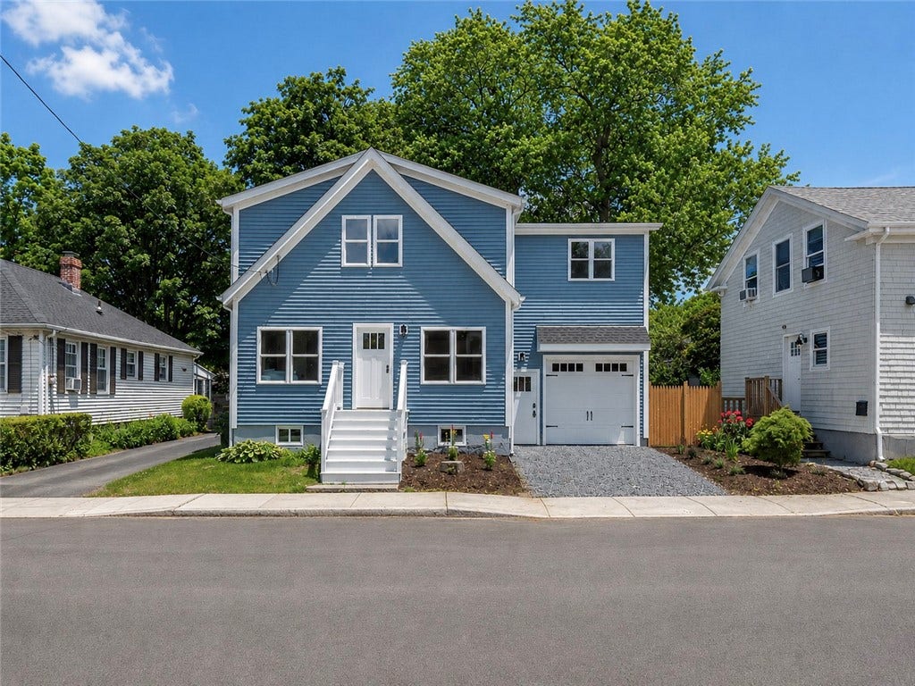 31 Prescott Hall Road, Newport, RI 02840 31 Prescott Hall Road, Newport, RI 02840