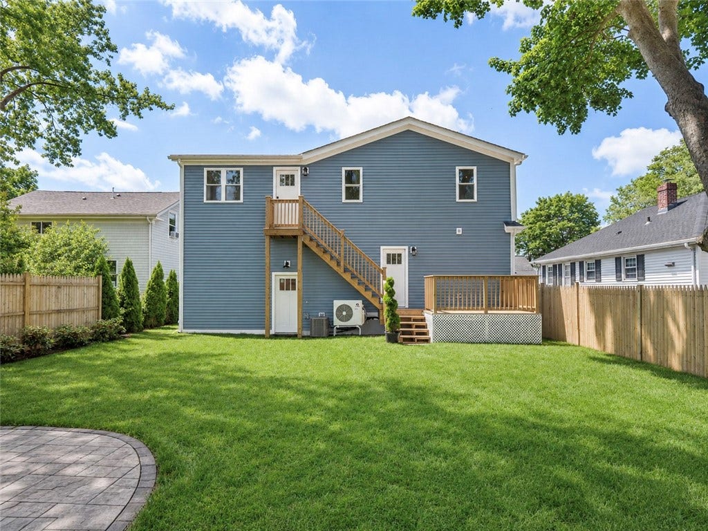 31 Prescott Hall Road, Newport, RI 02840 31 Prescott Hall Road, Newport, RI 02840