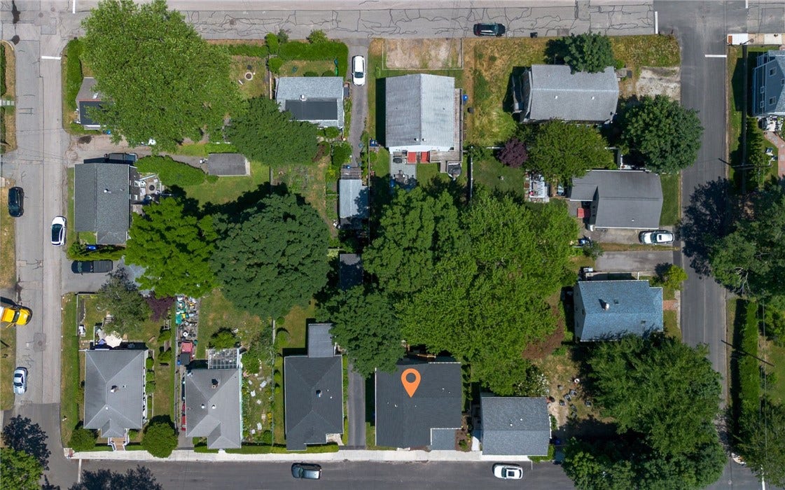 31 Prescott Hall Road, Newport, RI 02840 31 Prescott Hall Road, Newport, RI 02840