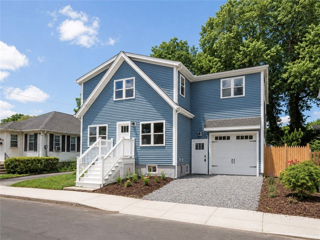 31 Prescott Hall Road, Newport, RI 02840 31 Prescott Hall Road, Newport, RI 02840