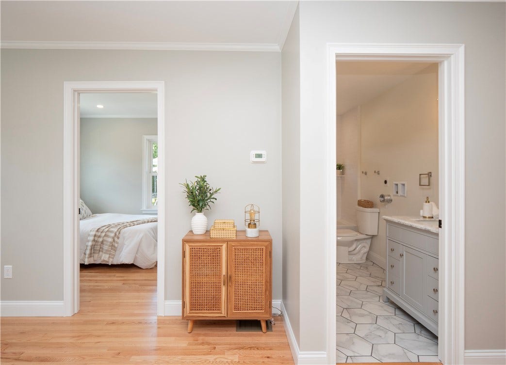 31 Prescott Hall Road, Newport, RI 02840 31 Prescott Hall Road, Newport, RI 02840
