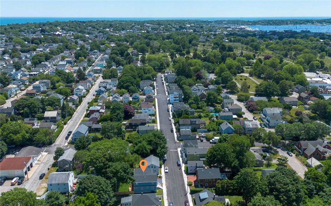 31 Prescott Hall Road, Newport, RI 02840 31 Prescott Hall Road, Newport, RI 02840