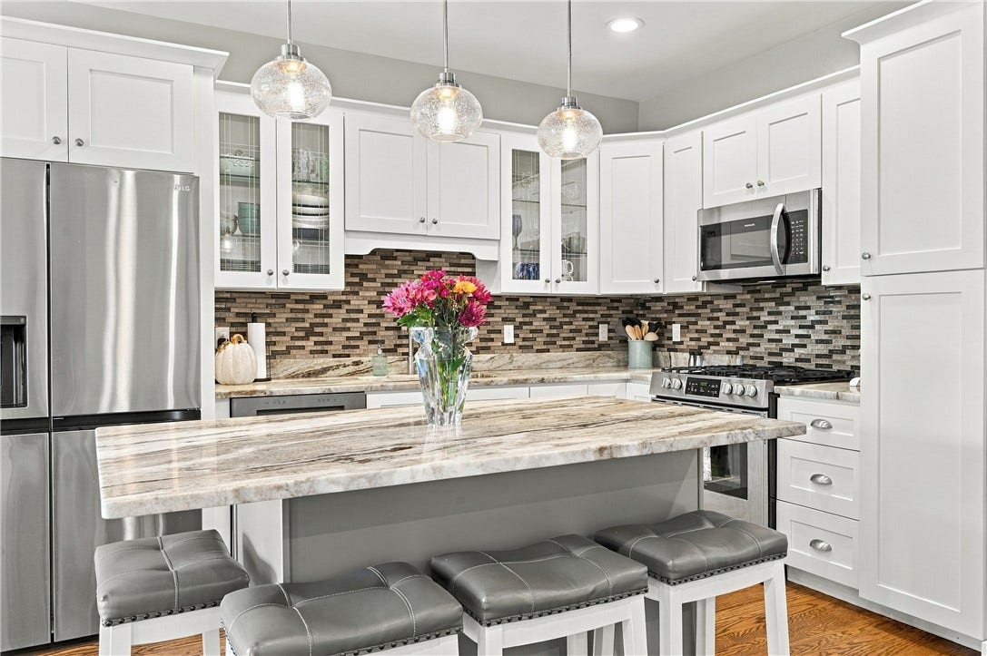 1 Desiree Court, #F, Smithfield, RI 02917 1 Desiree Court, #F, Smithfield, RI 02917
