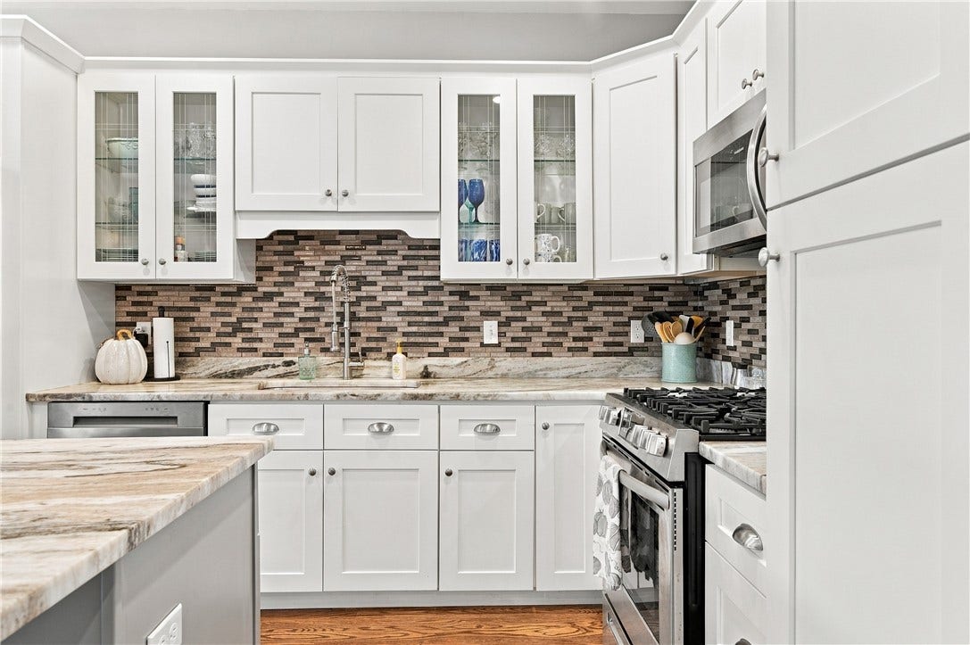 1 Desiree Court, #F, Smithfield, RI 02917 1 Desiree Court, #F, Smithfield, RI 02917
