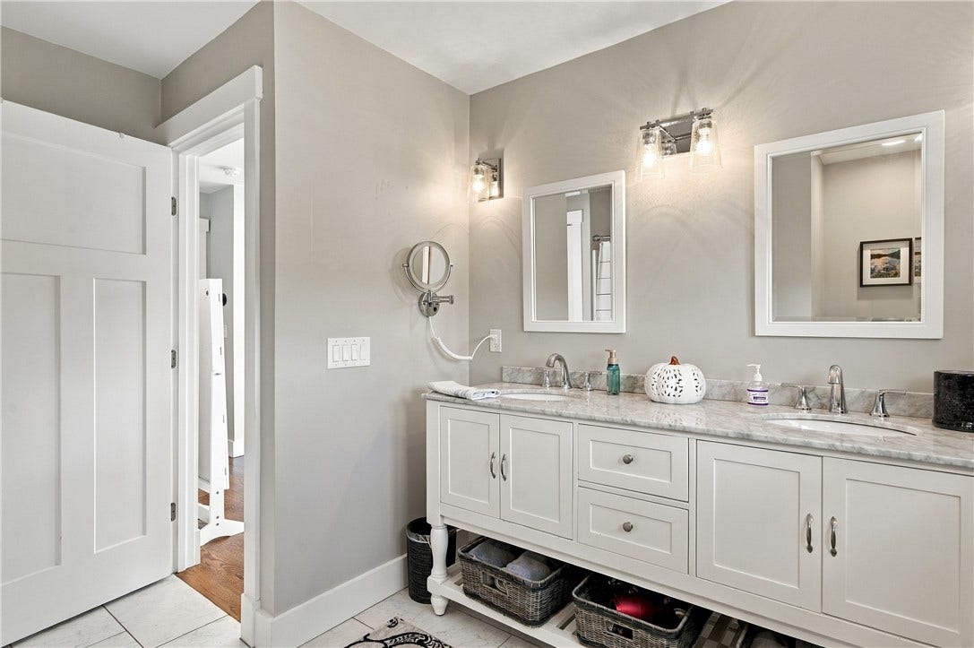 1 Desiree Court, #F, Smithfield, RI 02917 1 Desiree Court, #F, Smithfield, RI 02917