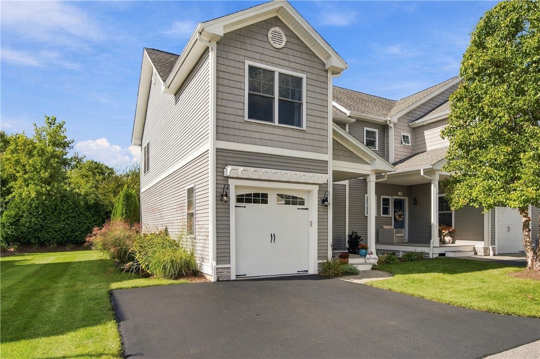 1 Desiree Court, #F, Smithfield, RI 02917 1 Desiree Court, #F, Smithfield, RI 02917