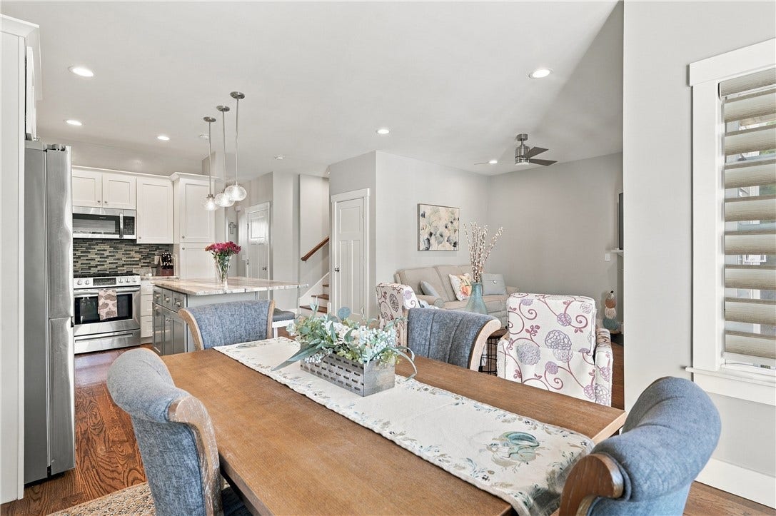 1 Desiree Court, #F, Smithfield, RI 02917 1 Desiree Court, #F, Smithfield, RI 02917