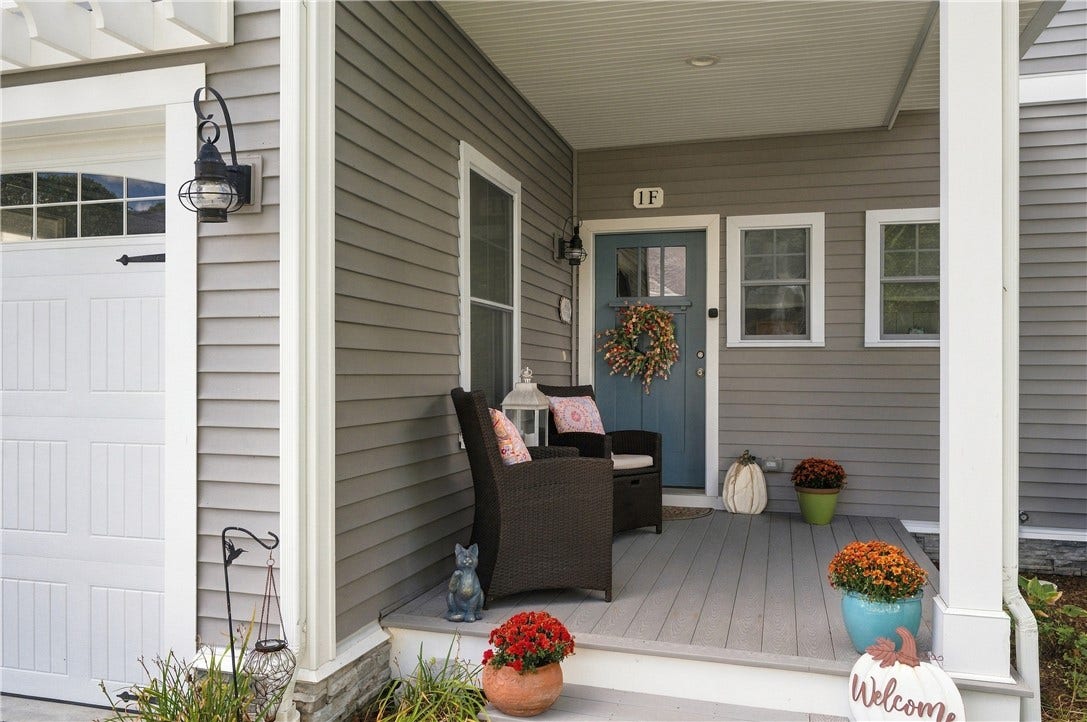 1 Desiree Court, #F, Smithfield, RI 02917 1 Desiree Court, #F, Smithfield, RI 02917