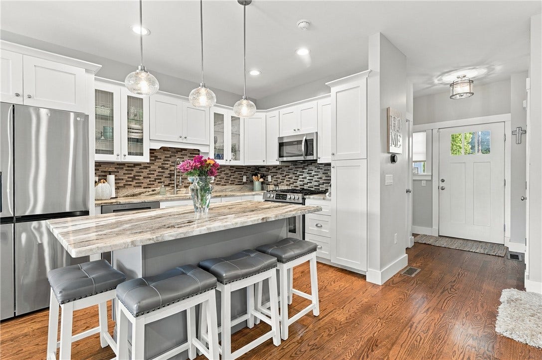 1 Desiree Court, #F, Smithfield, RI 02917 1 Desiree Court, #F, Smithfield, RI 02917