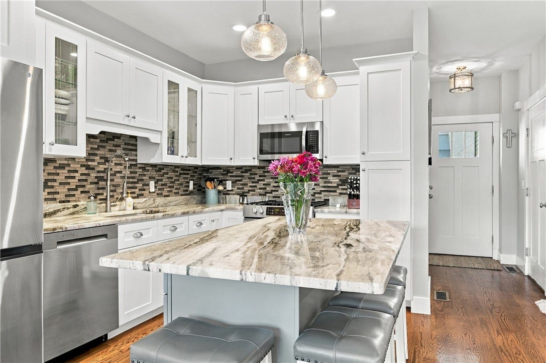 1 Desiree Court, #F, Smithfield, RI 02917 1 Desiree Court, #F, Smithfield, RI 02917