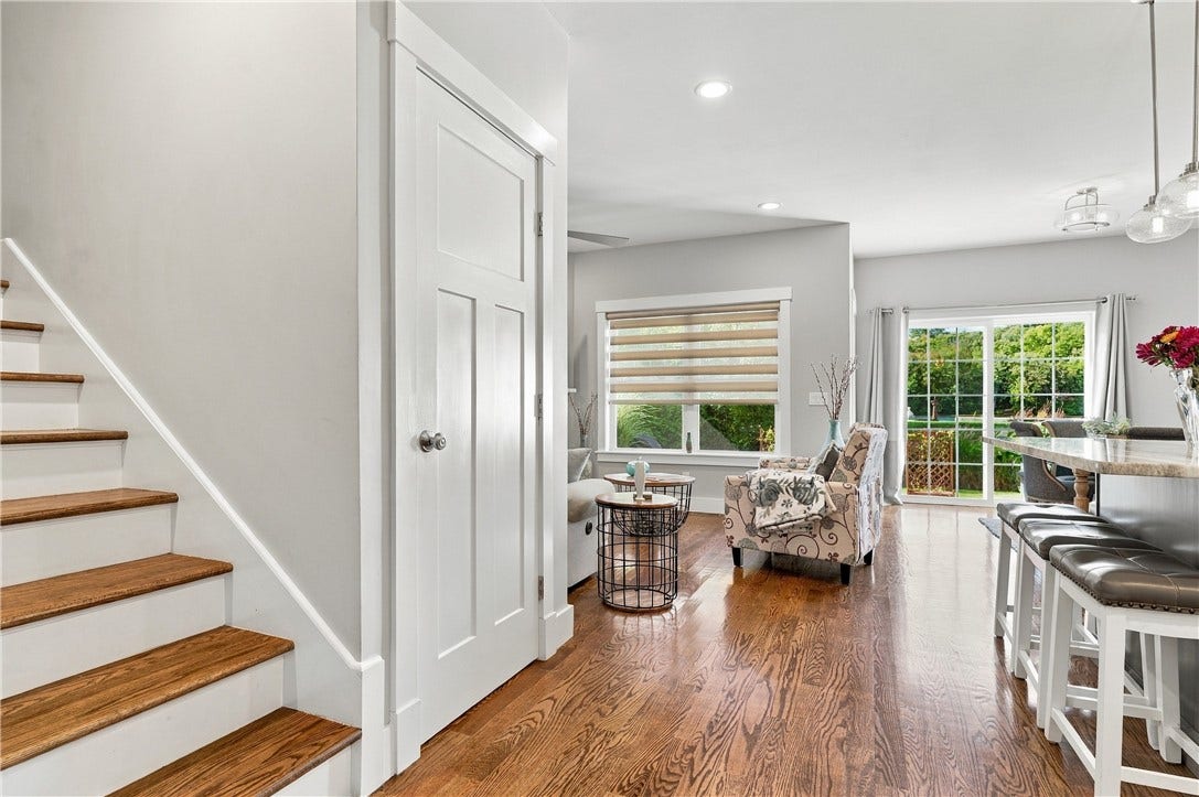 1 Desiree Court, #F, Smithfield, RI 02917 1 Desiree Court, #F, Smithfield, RI 02917