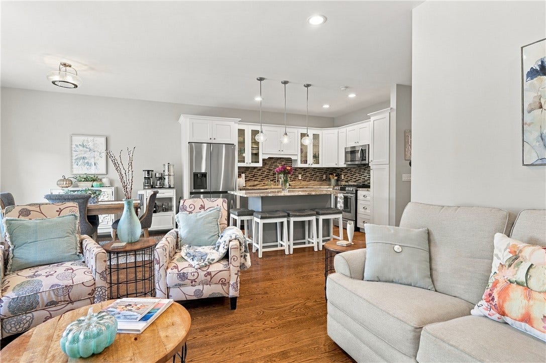1 Desiree Court, #F, Smithfield, RI 02917 1 Desiree Court, #F, Smithfield, RI 02917