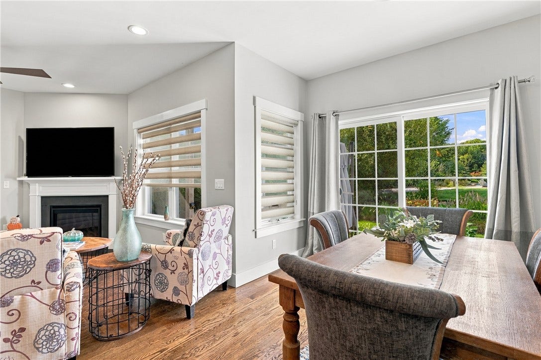 1 Desiree Court, #F, Smithfield, RI 02917 1 Desiree Court, #F, Smithfield, RI 02917