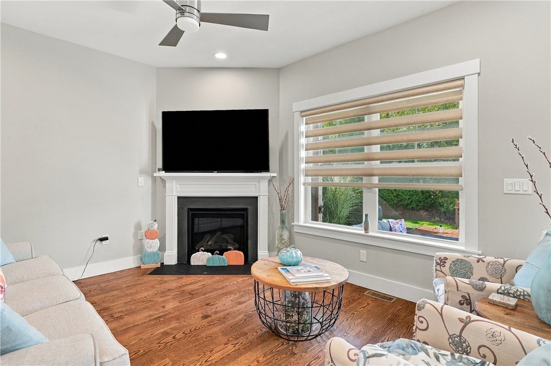 1 Desiree Court, #F, Smithfield, RI 02917 1 Desiree Court, #F, Smithfield, RI 02917