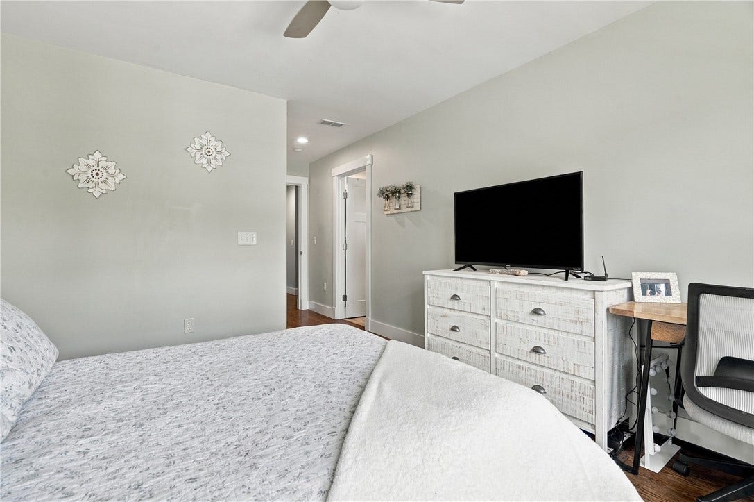 1 Desiree Court, #F, Smithfield, RI 02917 1 Desiree Court, #F, Smithfield, RI 02917