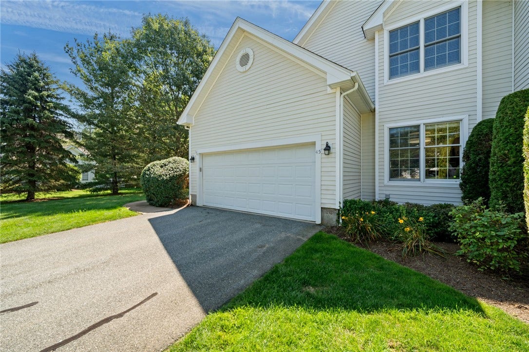 45 Deep Meadow Lane, #45, East Greenwich, RI 02818 45 Deep Meadow Lane, #45, East Greenwich, RI 02818
