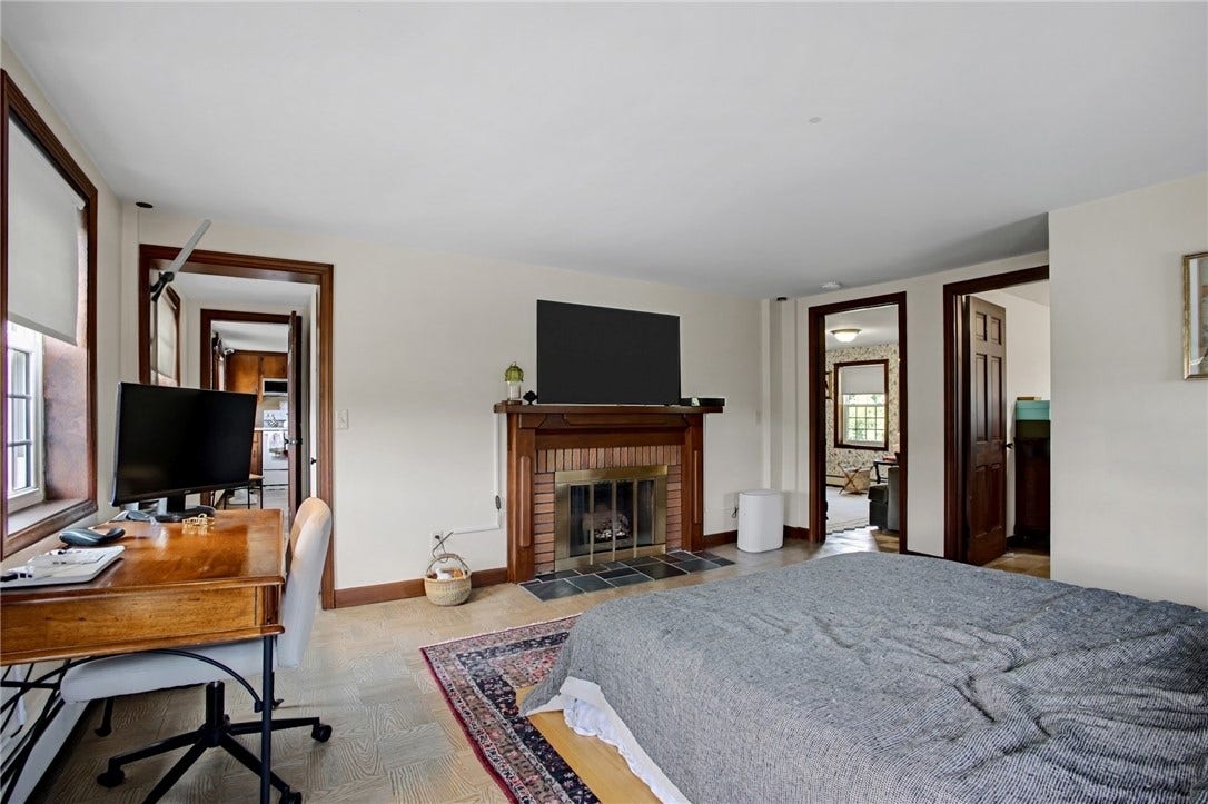1 Sayles Hill Road, Lincoln, RI 02838 1 Sayles Hill Road, Lincoln, RI 02838