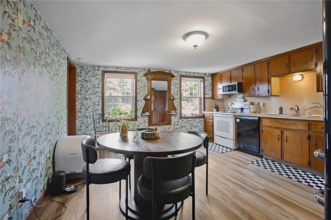 1 Sayles Hill Road, Lincoln, RI 02838 1 Sayles Hill Road, Lincoln, RI 02838