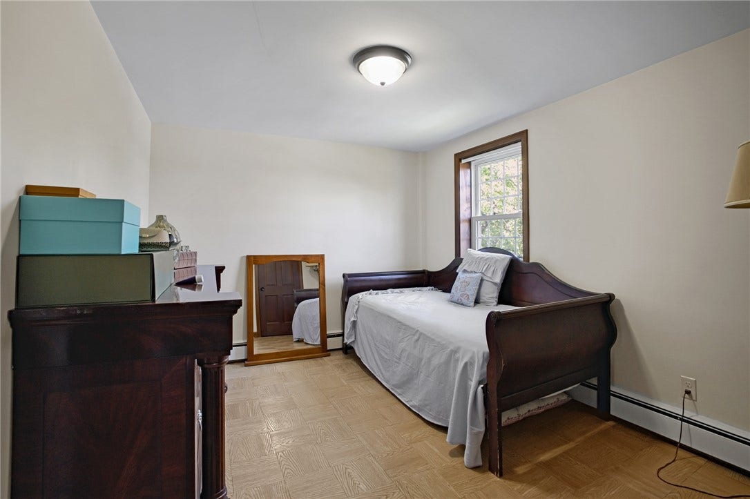 1 Sayles Hill Road, Lincoln, RI 02838 1 Sayles Hill Road, Lincoln, RI 02838