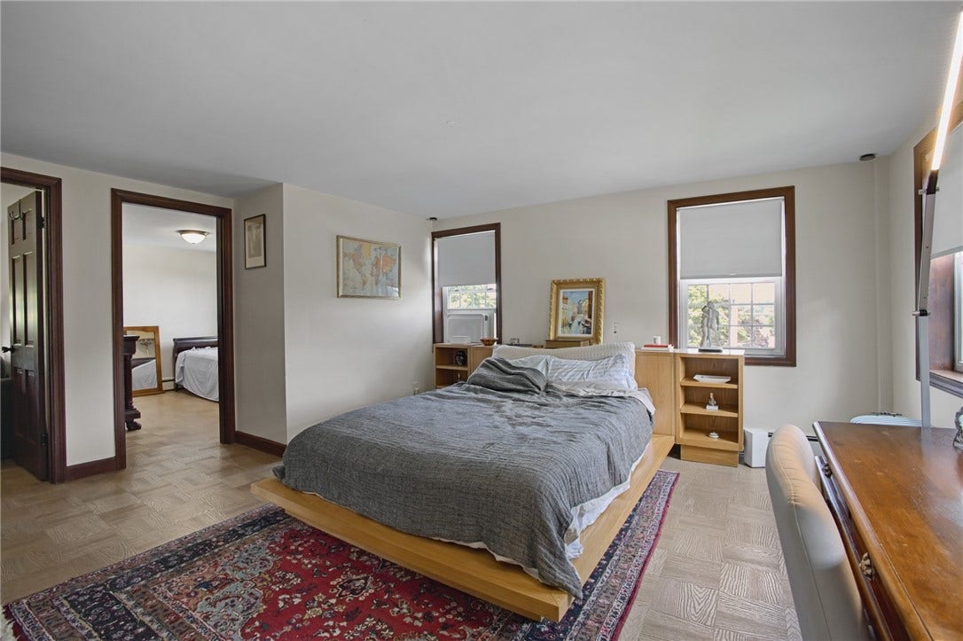 1 Sayles Hill Road, Lincoln, RI 02838 1 Sayles Hill Road, Lincoln, RI 02838