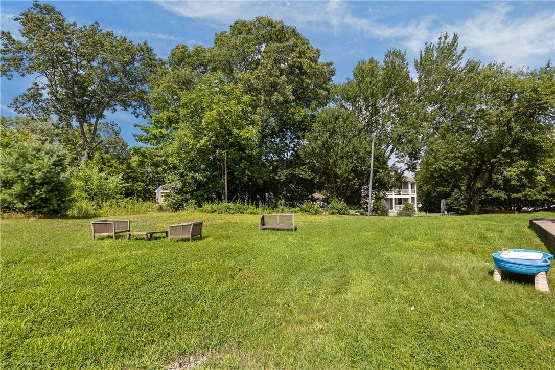 1 Sayles Hill Road, Lincoln, RI 02838 1 Sayles Hill Road, Lincoln, RI 02838