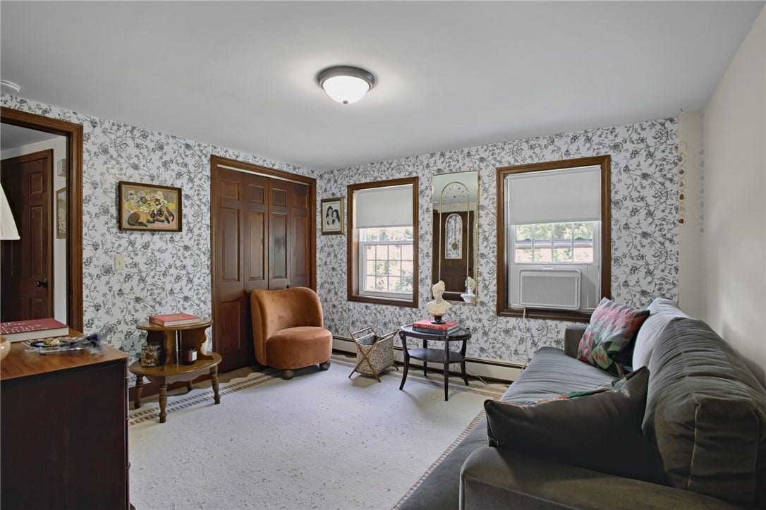 1 Sayles Hill Road, Lincoln, RI 02838 1 Sayles Hill Road, Lincoln, RI 02838