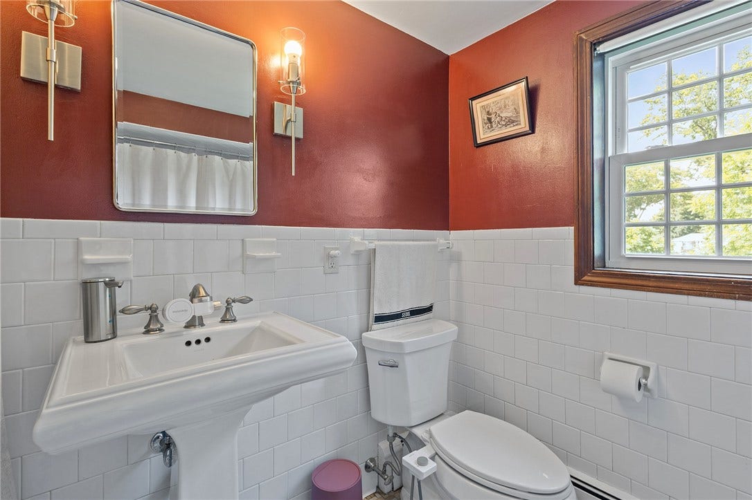 1 Sayles Hill Road, Lincoln, RI 02838 1 Sayles Hill Road, Lincoln, RI 02838