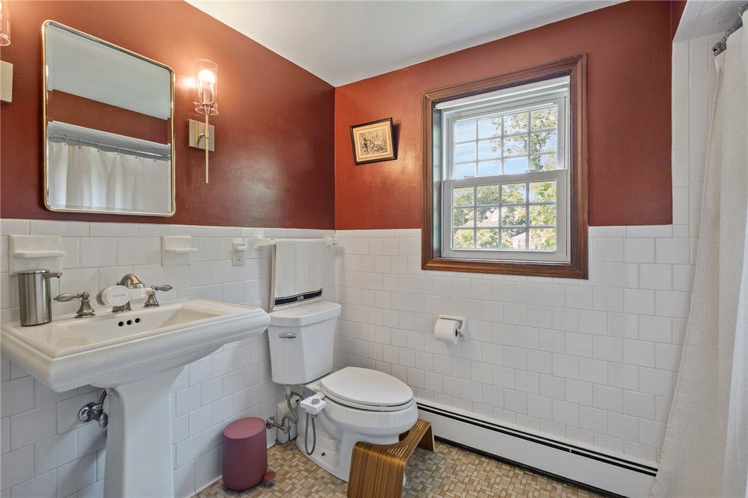 1 Sayles Hill Road, Lincoln, RI 02838 1 Sayles Hill Road, Lincoln, RI 02838