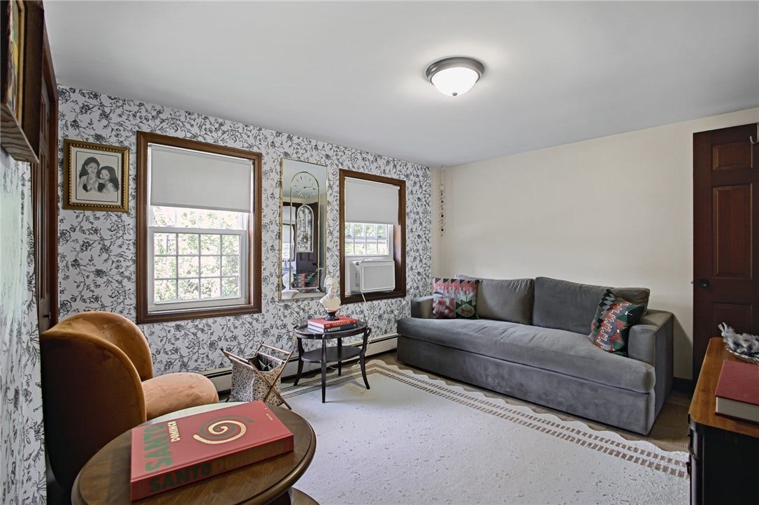 1 Sayles Hill Road, Lincoln, RI 02838 1 Sayles Hill Road, Lincoln, RI 02838