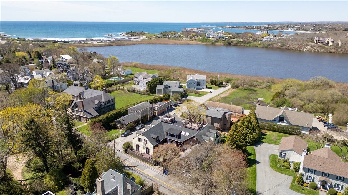 167 Coggeshall Avenue, #E, Newport, RI 02840 167 Coggeshall Avenue, #E, Newport, RI 02840