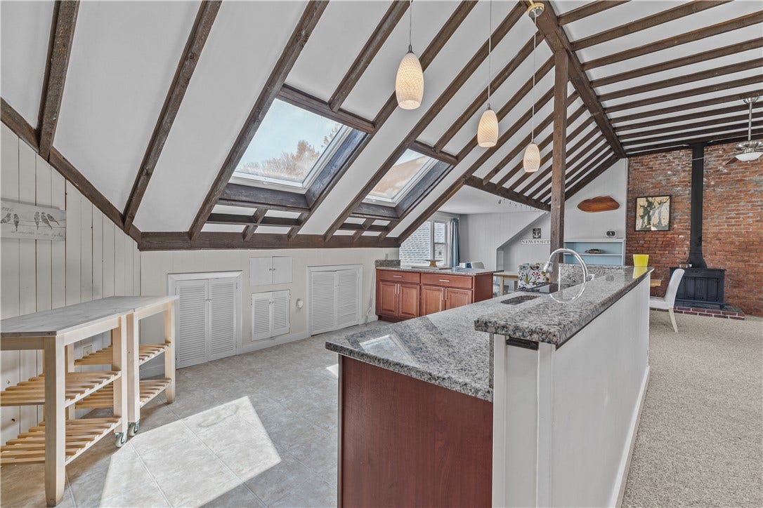 167 Coggeshall Avenue, #E, Newport, RI 02840 167 Coggeshall Avenue, #E, Newport, RI 02840