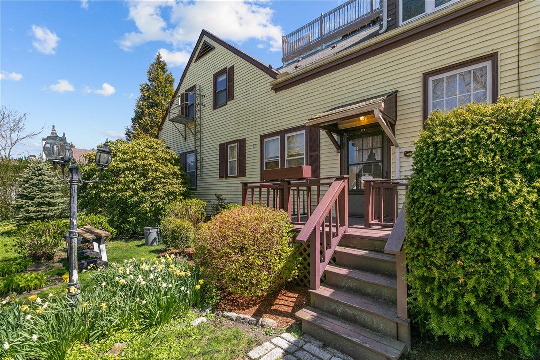 167 Coggeshall Avenue, #E, Newport, RI 02840 167 Coggeshall Avenue, #E, Newport, RI 02840