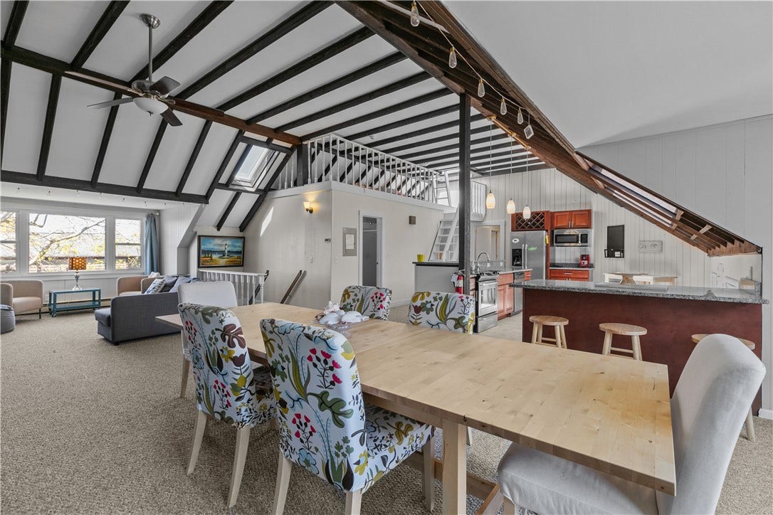 167 Coggeshall Avenue, #E, Newport, RI 02840 167 Coggeshall Avenue, #E, Newport, RI 02840