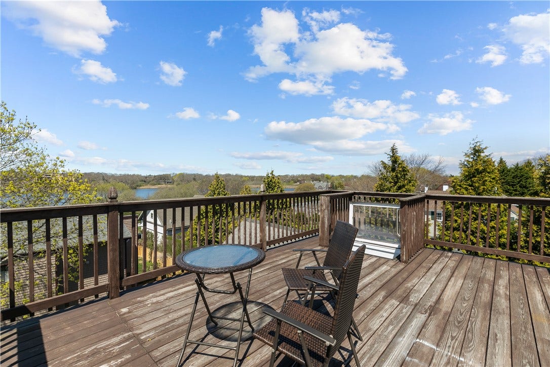 167 Coggeshall Avenue, #E, Newport, RI 02840 167 Coggeshall Avenue, #E, Newport, RI 02840