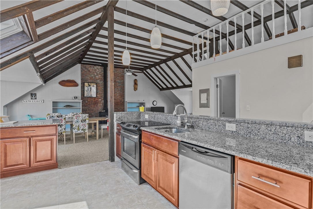 167 Coggeshall Avenue, #E, Newport, RI 02840 167 Coggeshall Avenue, #E, Newport, RI 02840