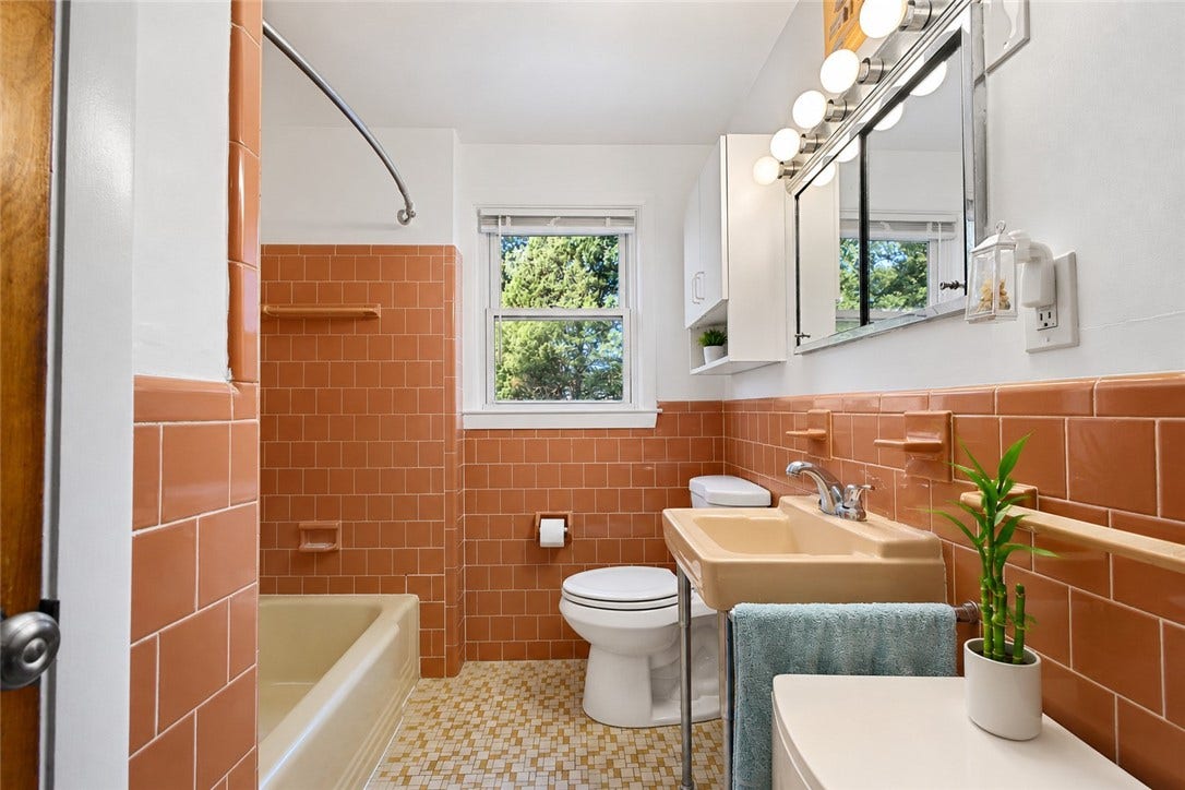 24 Parkside Way, North Kingstown, RI 02852 24 Parkside Way, North Kingstown, RI 02852
