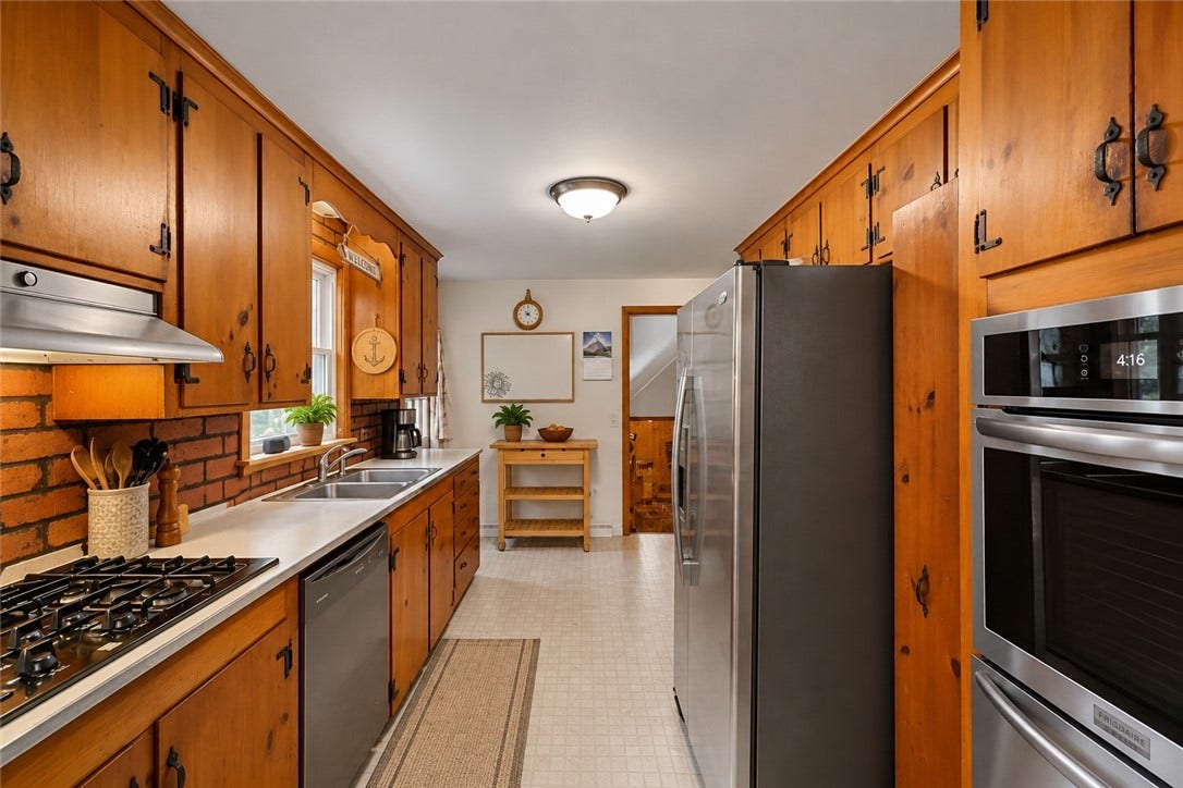 24 Parkside Way, North Kingstown, RI 02852 24 Parkside Way, North Kingstown, RI 02852