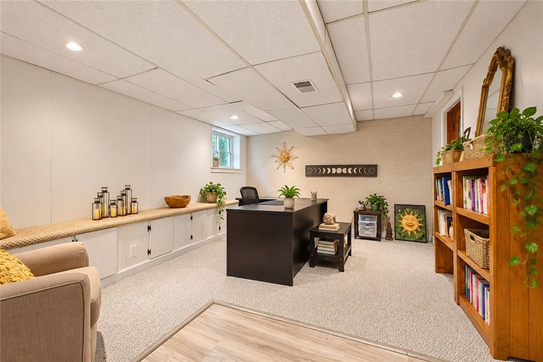 24 Parkside Way, North Kingstown, RI 02852 24 Parkside Way, North Kingstown, RI 02852