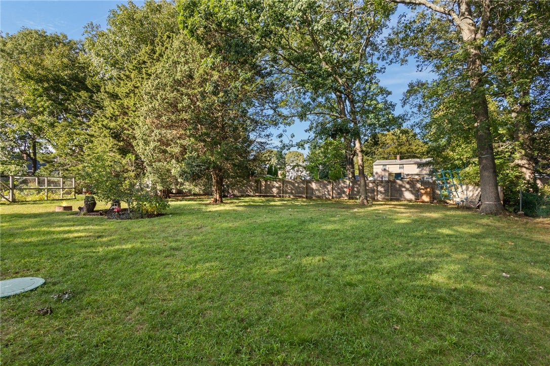 24 Parkside Way, North Kingstown, RI 02852 24 Parkside Way, North Kingstown, RI 02852