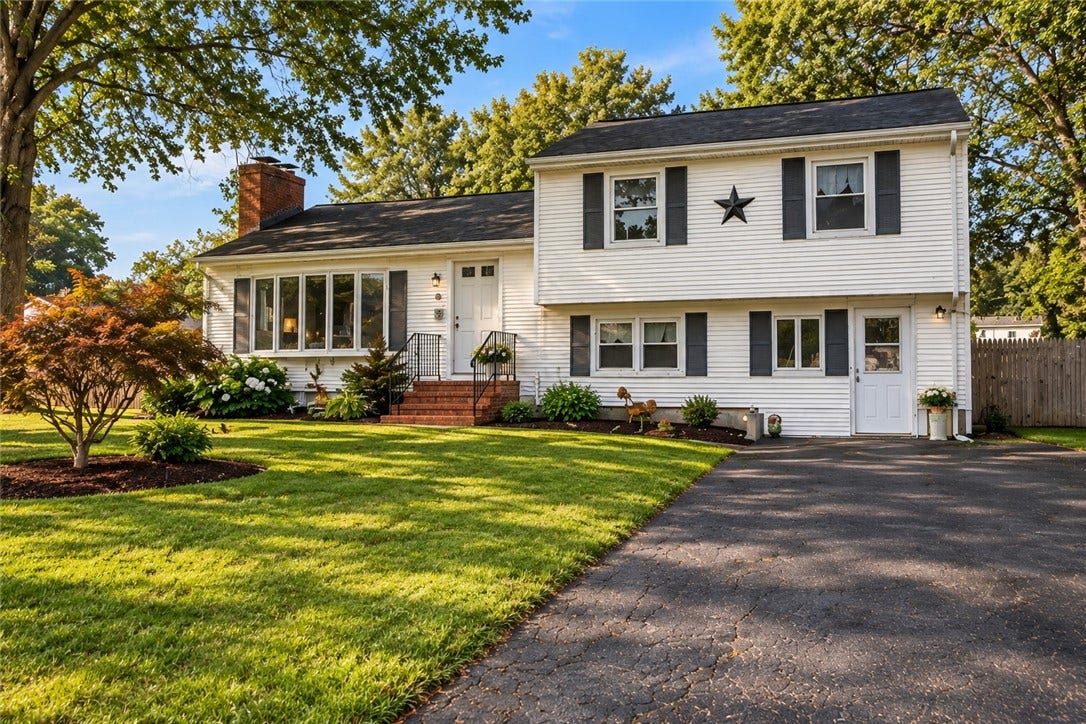 24 Parkside Way, North Kingstown, RI 02852 24 Parkside Way, North Kingstown, RI 02852
