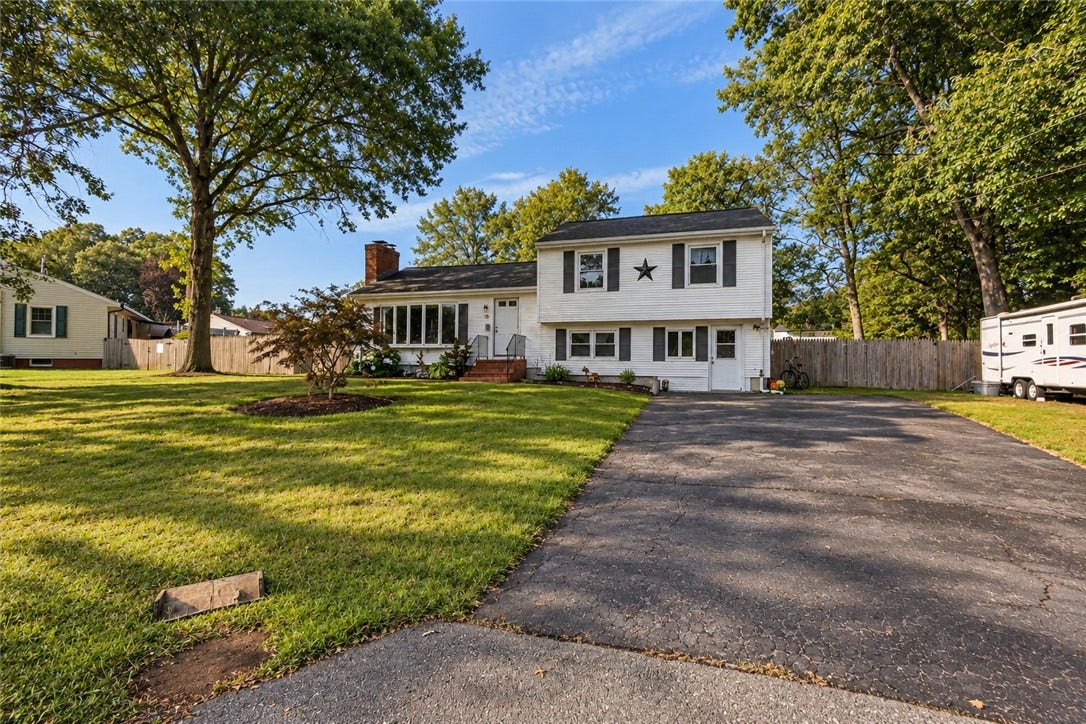 24 Parkside Way, North Kingstown, RI 02852 24 Parkside Way, North Kingstown, RI 02852