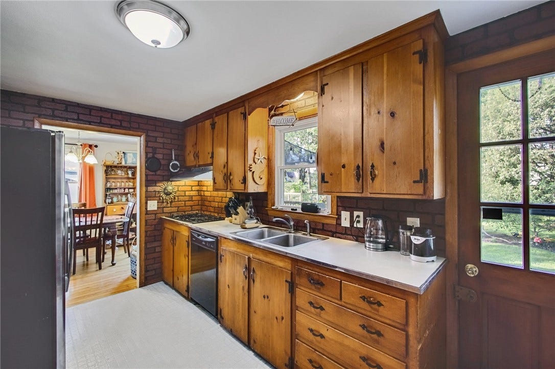 24 Parkside Way, North Kingstown, RI 02852 24 Parkside Way, North Kingstown, RI 02852