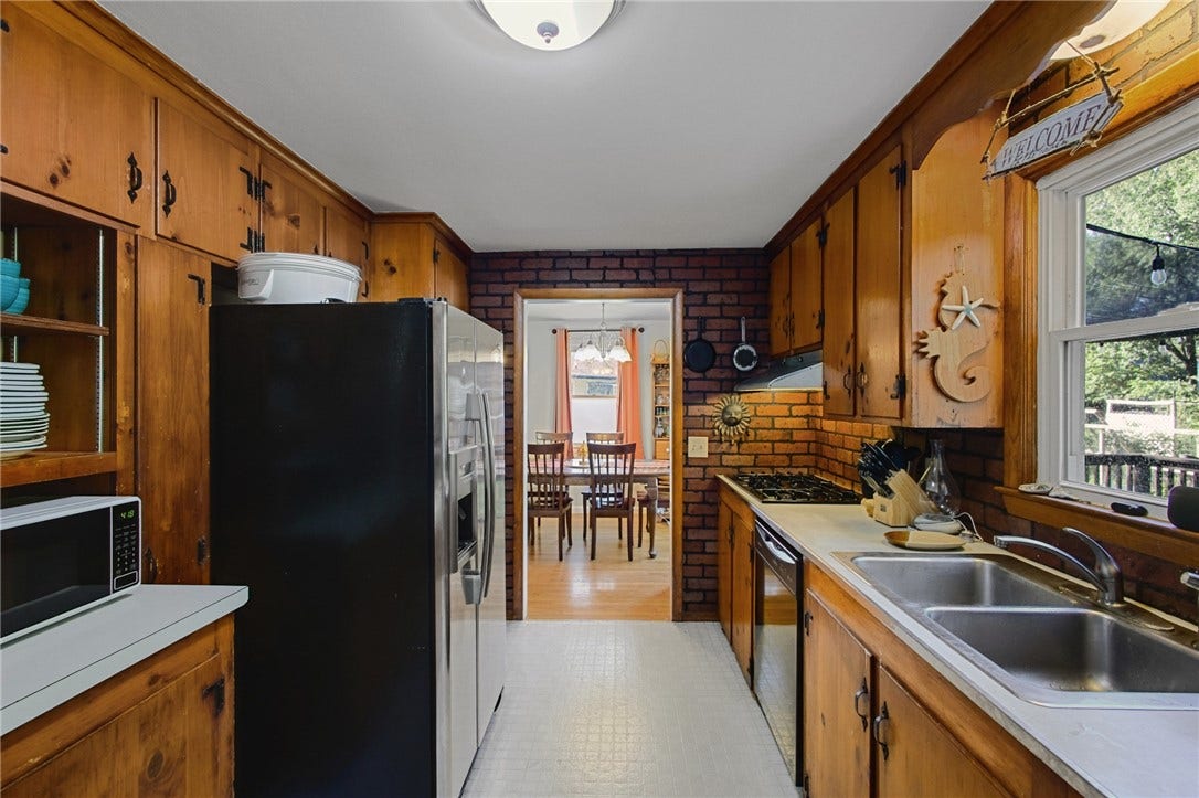 24 Parkside Way, North Kingstown, RI 02852 24 Parkside Way, North Kingstown, RI 02852