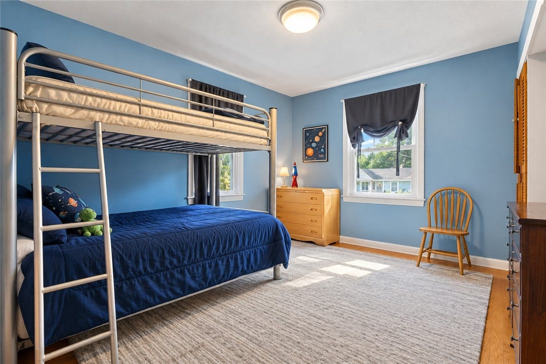 24 Parkside Way, North Kingstown, RI 02852 24 Parkside Way, North Kingstown, RI 02852