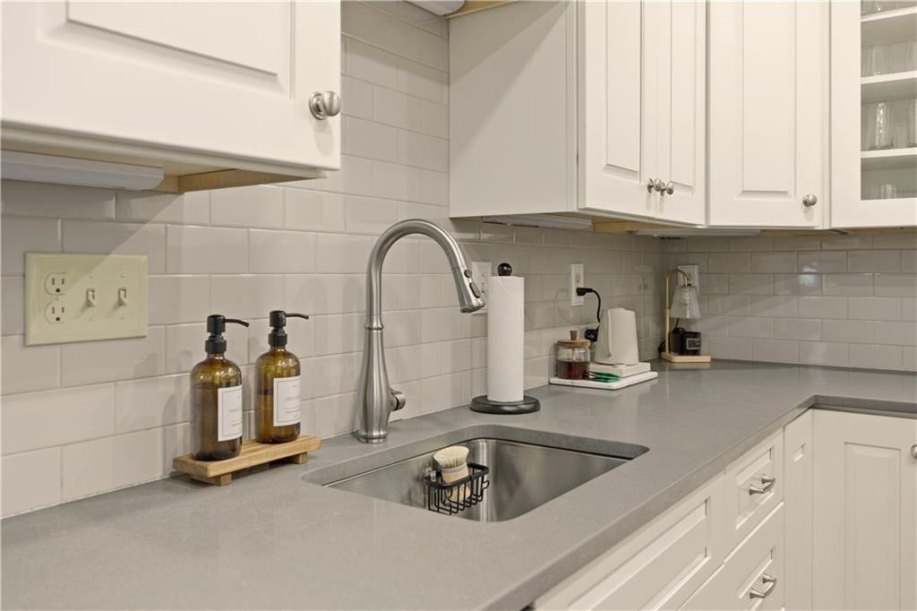 28 Kay Street, #3, Newport, RI 02840 28 Kay Street, #3, Newport, RI 02840