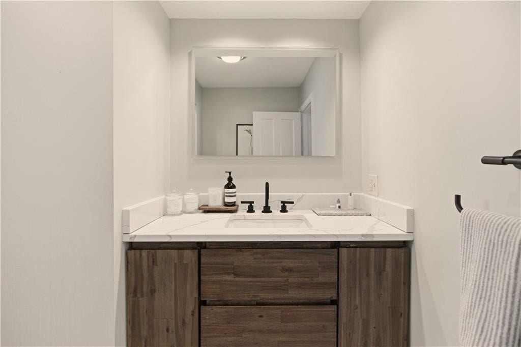 28 Kay Street, #3, Newport, RI 02840 28 Kay Street, #3, Newport, RI 02840
