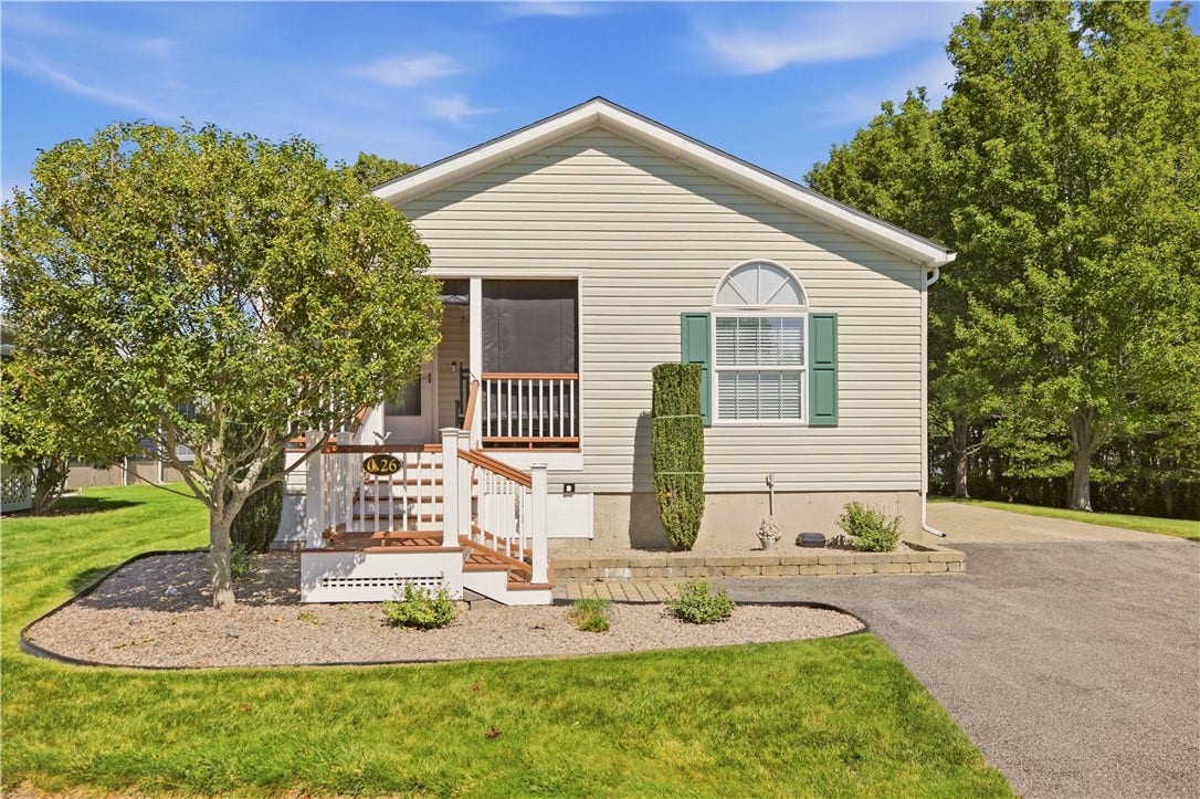 26 Mockingbird Lane, Tiverton, RI 02878