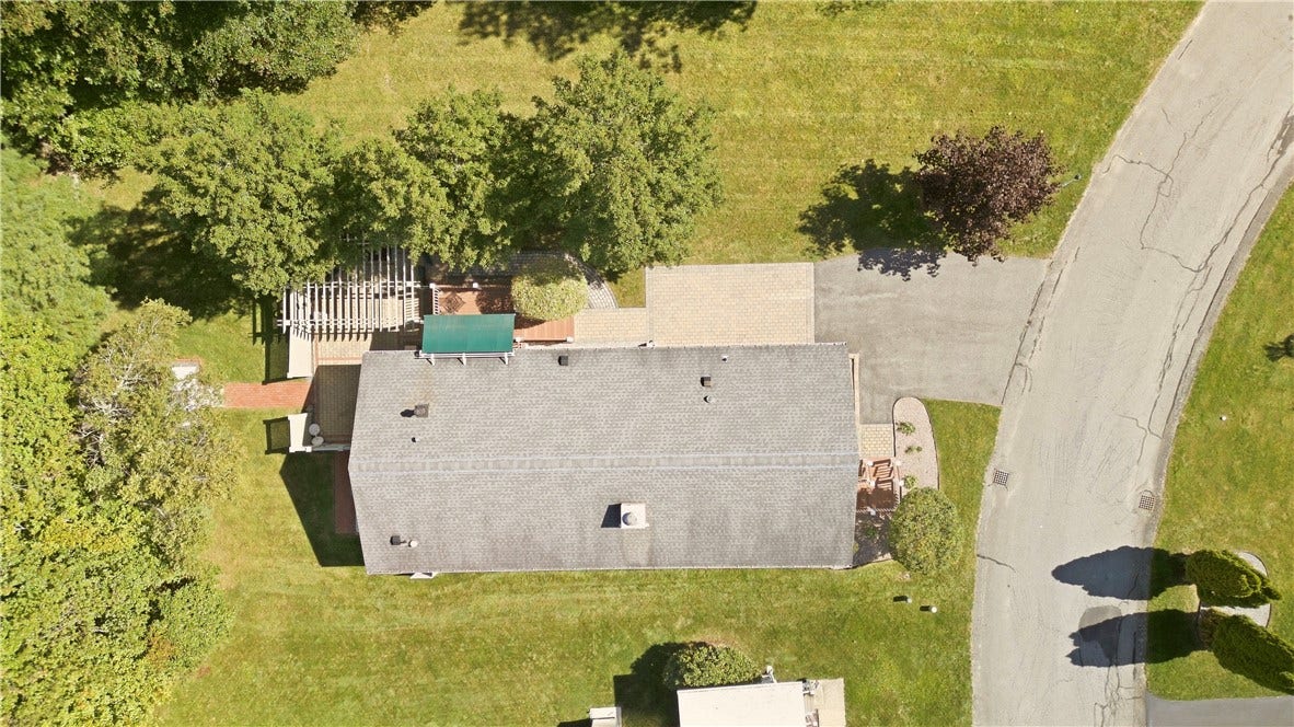 26 Mockingbird Lane, Tiverton, RI 02878